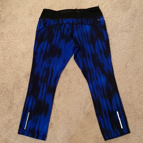 Nike Dri-Fit Blue & Black Capri Leggings - Picture 3 of 5